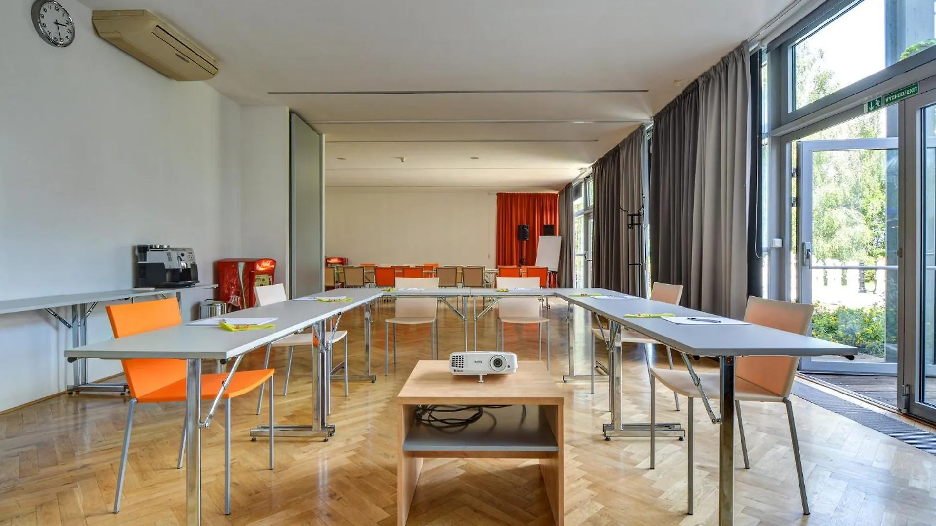 Hotel Holiday Inn Prague Airport By Ihg