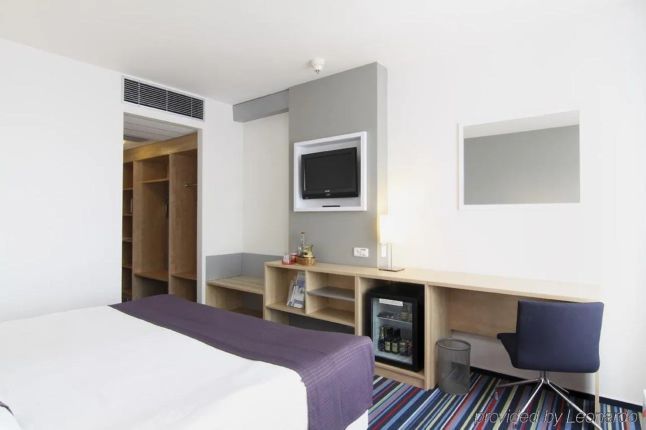 Holiday Inn Prague Airport By Ihg Hotel