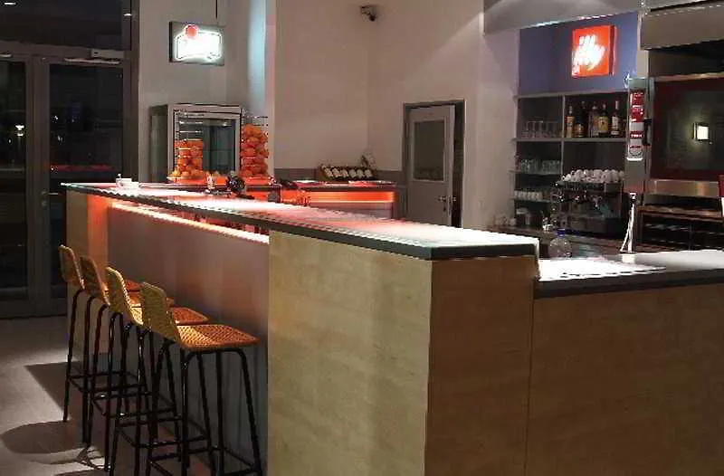 Holiday Inn Prague Airport By Ihg 4*,